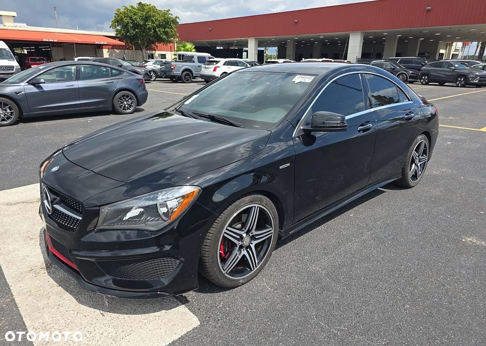 Mercedes-Benz CLA 250 4Matic 7G-DCT AMG Line - 2
