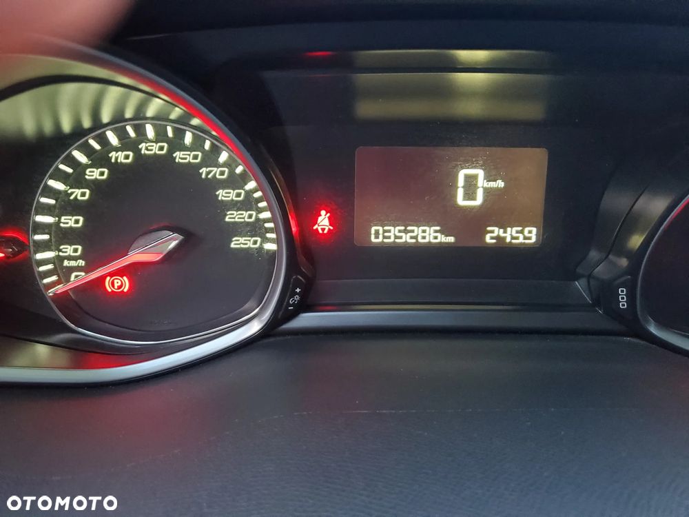 Peugeot 308 130 e-THP Stop & Start Allure - 16