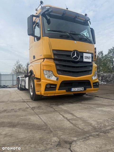 Mercedes-Benz ACTROS - 1