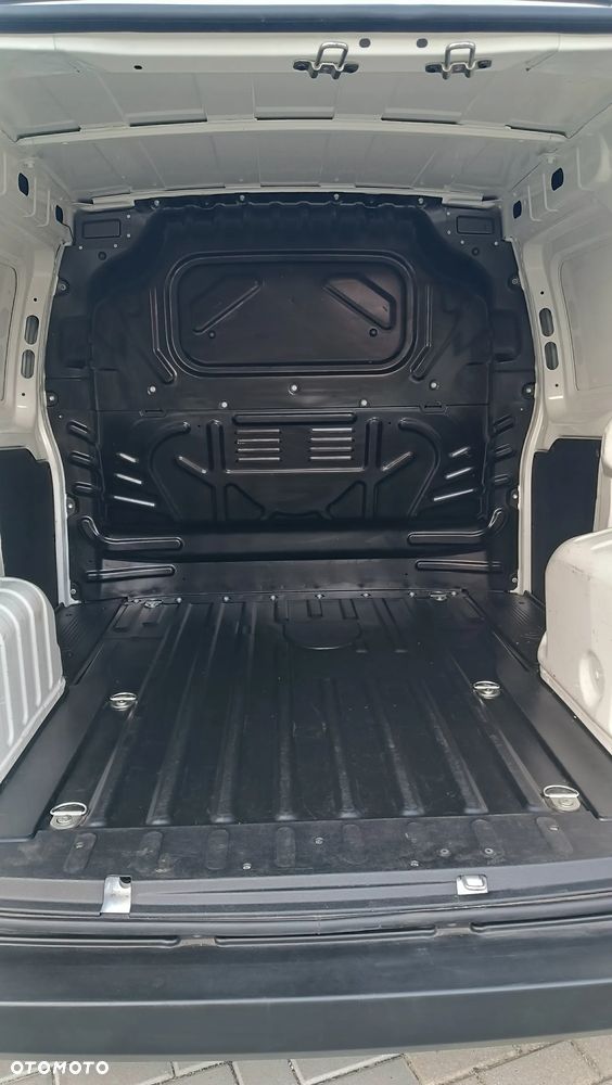 Fiat Fiorino 1.4 8V Base Business - 6