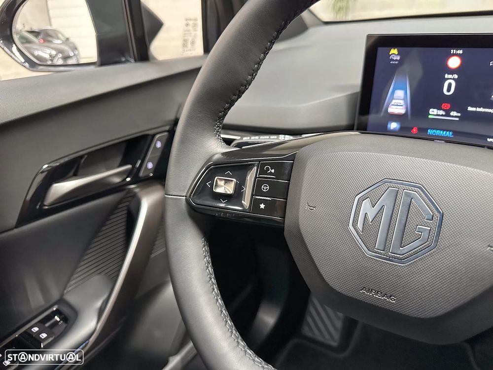 MG MG4 77 kWh Extended Range Luxury - 44