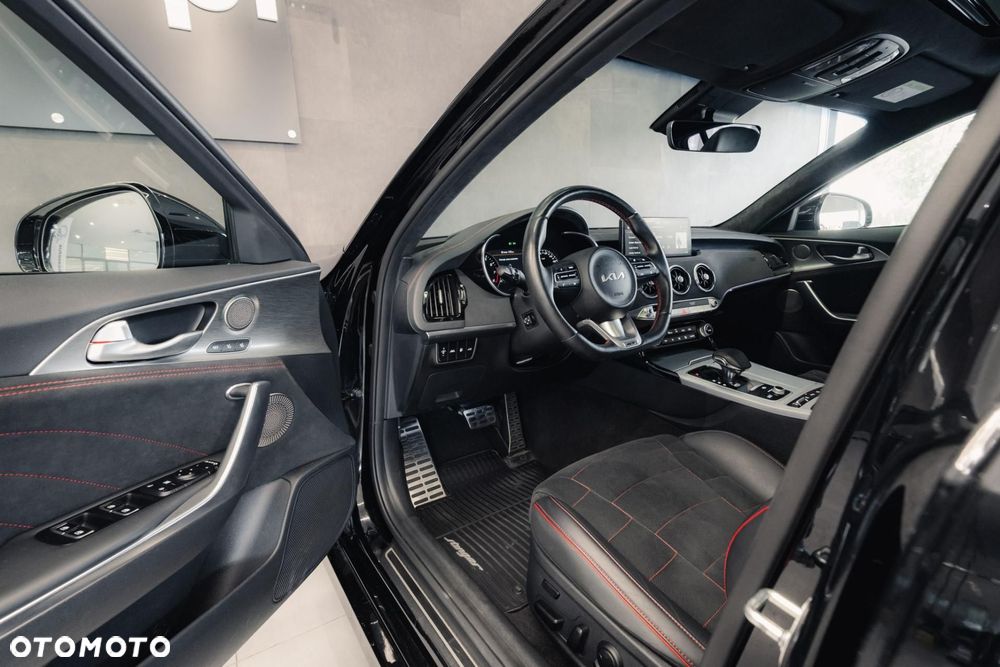 Kia Stinger 3.3 T-GDI V6 GT AWD - 10