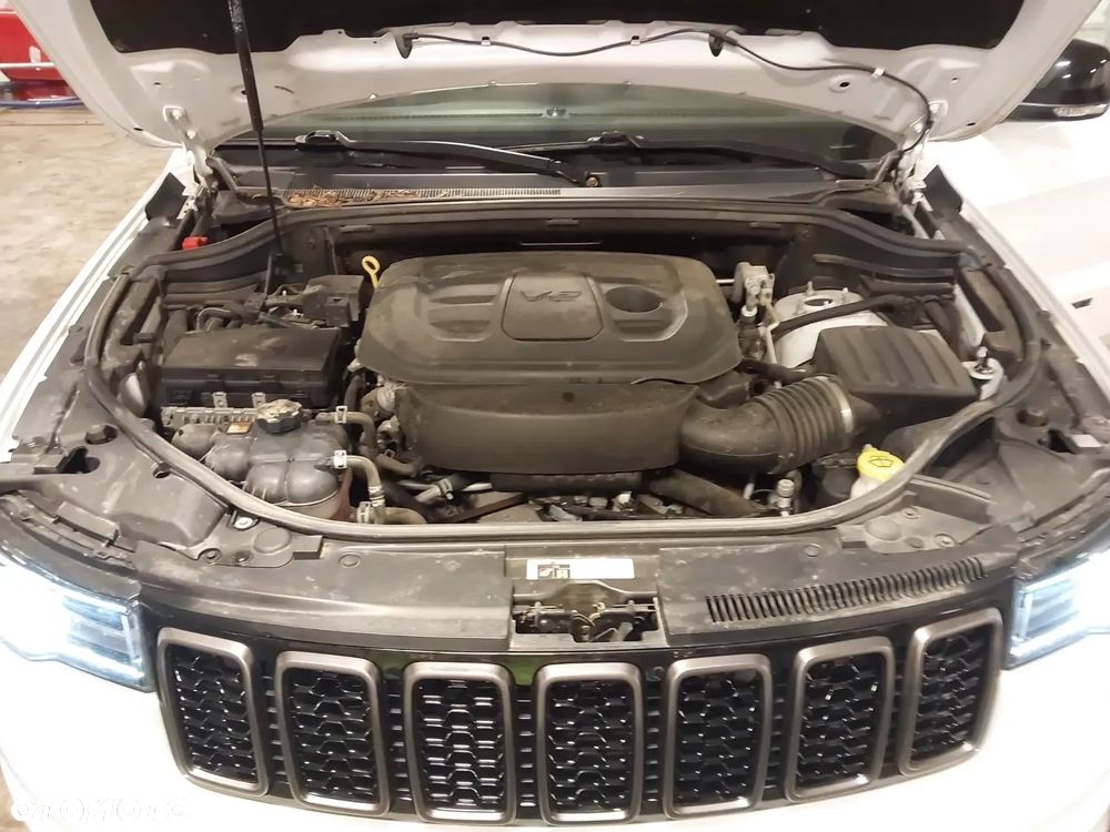 Jeep Grand Cherokee - 10