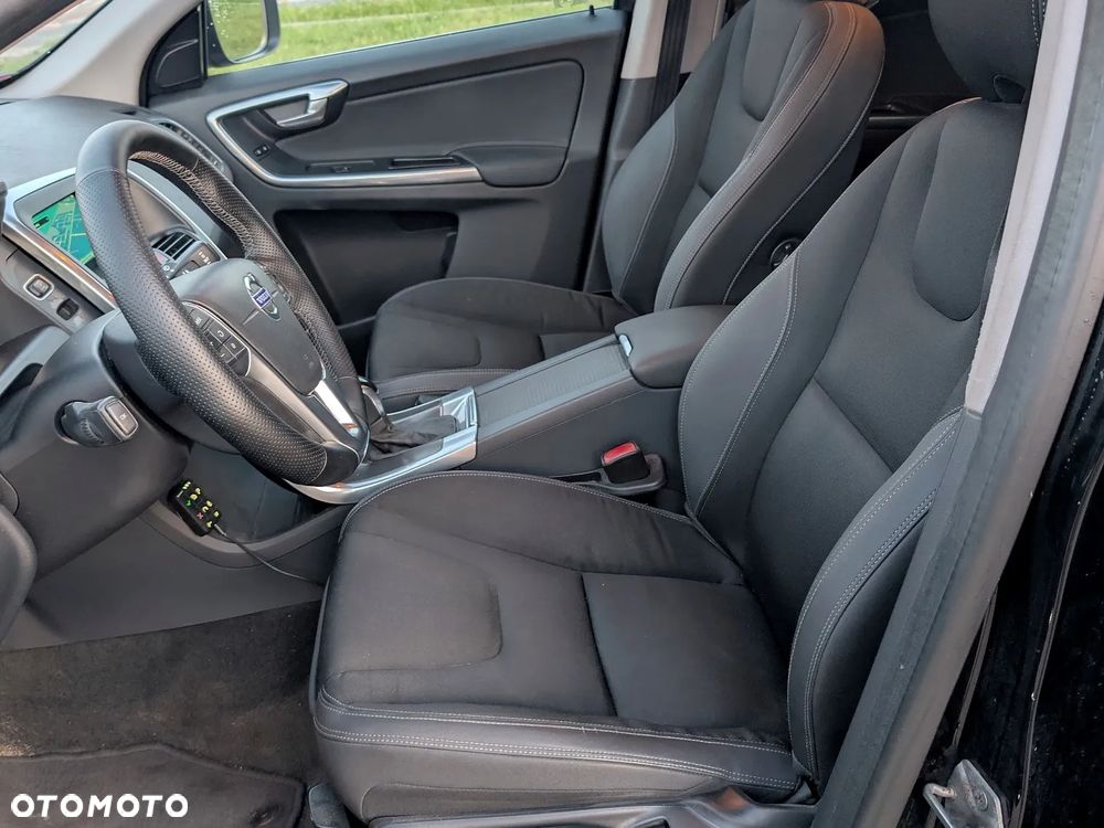 Volvo XC 60 D4 AWD Kinetic - 11