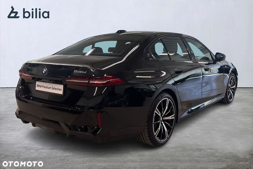 BMW Seria 5 520d xDrive mHEV M Sport - 8