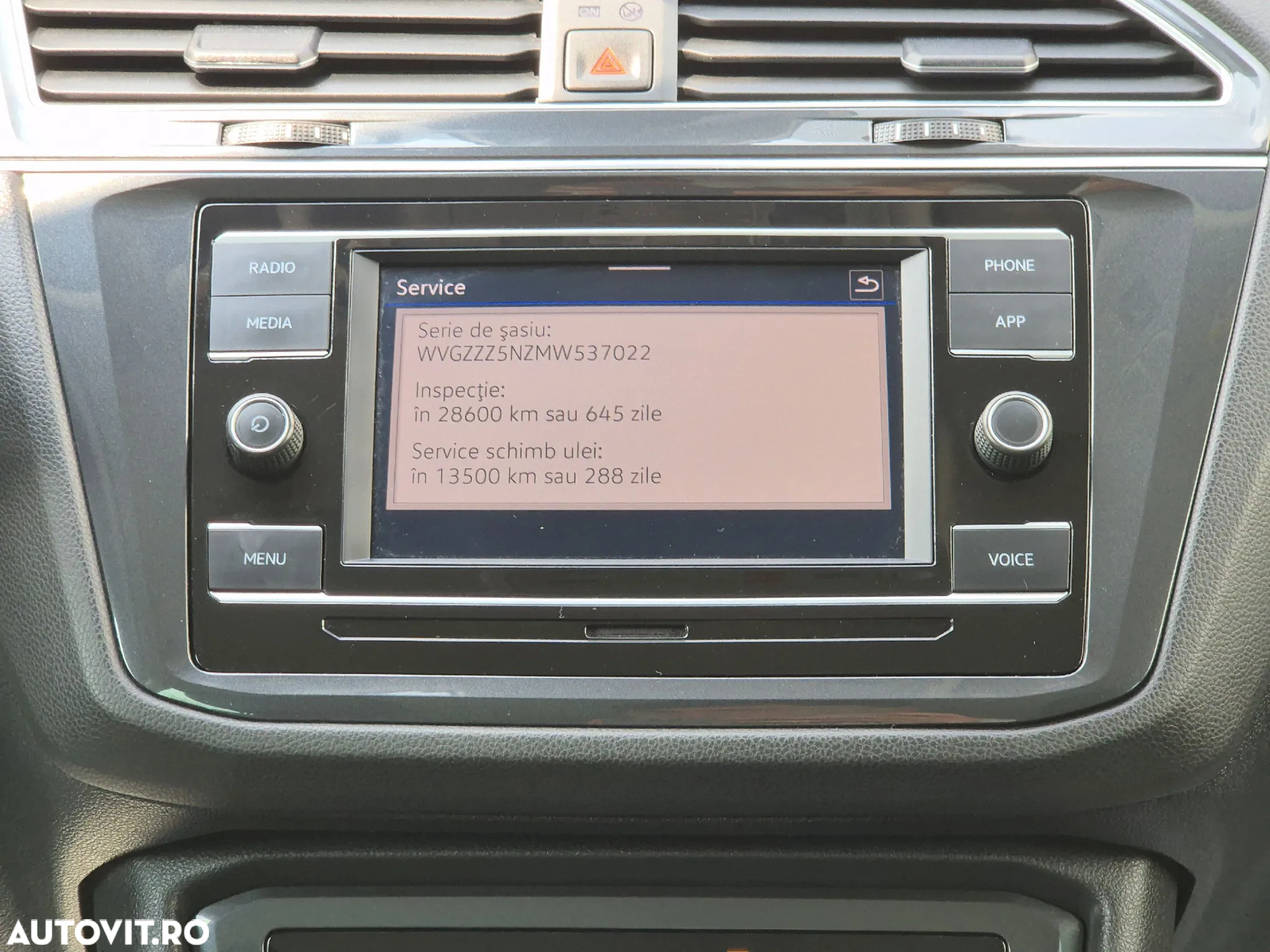 Volkswagen Tiguan - 24
