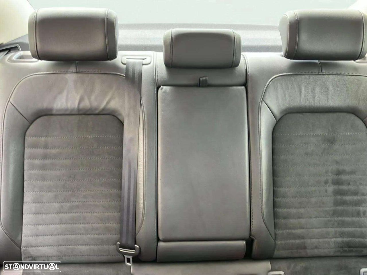 VW Passat - 16