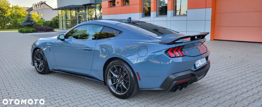 Ford Mustang - 4