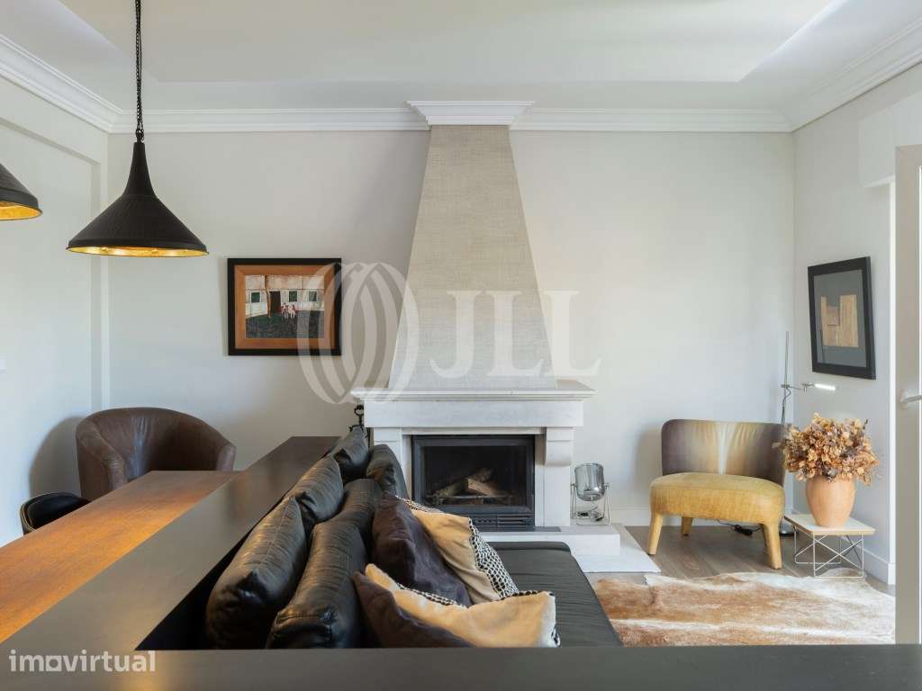 Apartamento T2 renovado garagem no centro de Cascais - Grande imagem: 3/30