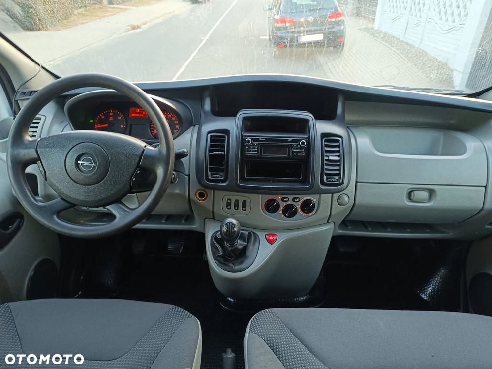 Opel Vivaro - 9