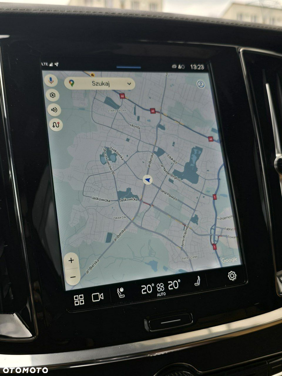 Volvo V60 Cross Country B5 B AWD Ultimate - 14