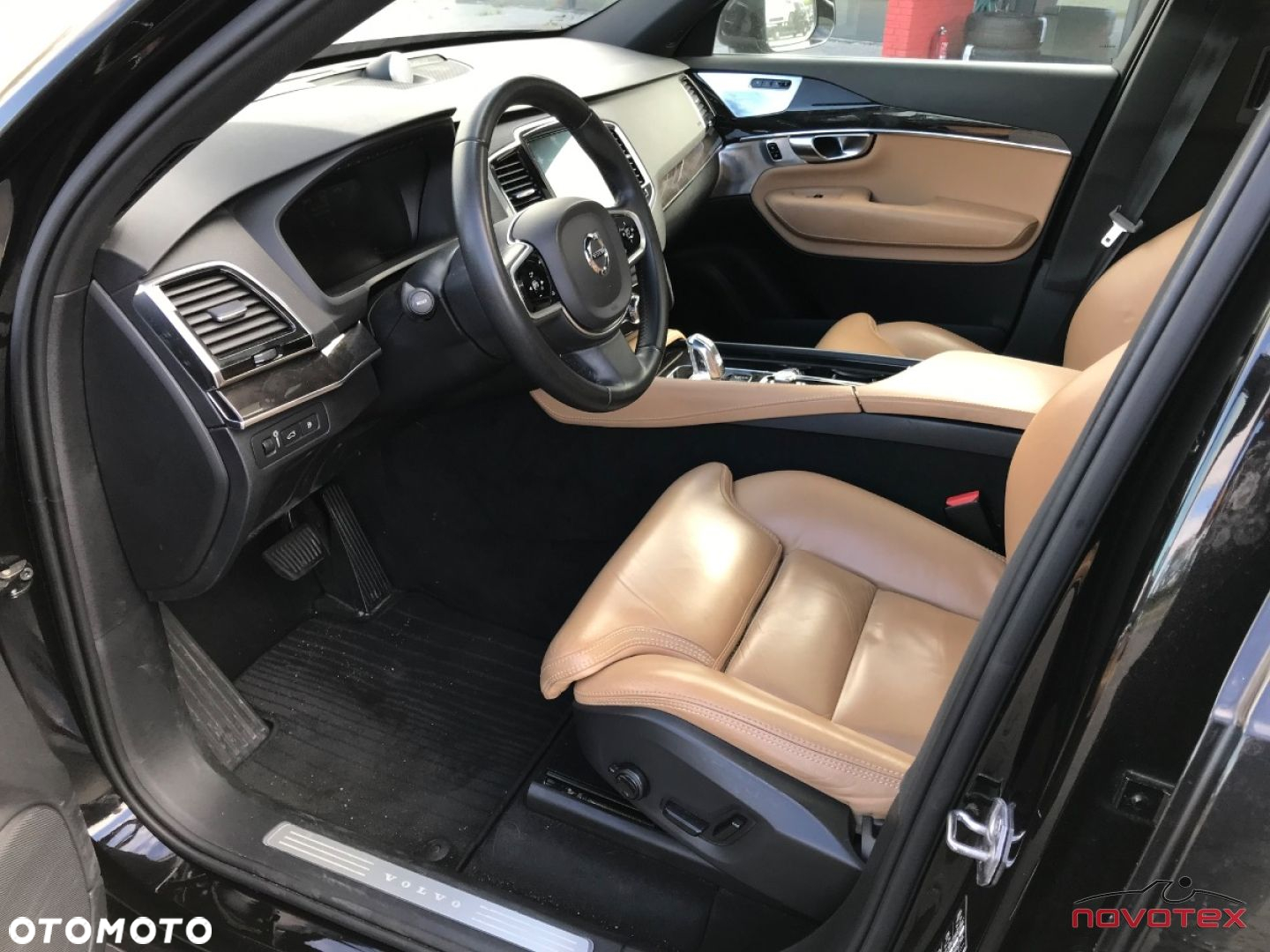 Volvo XC 90 - 13