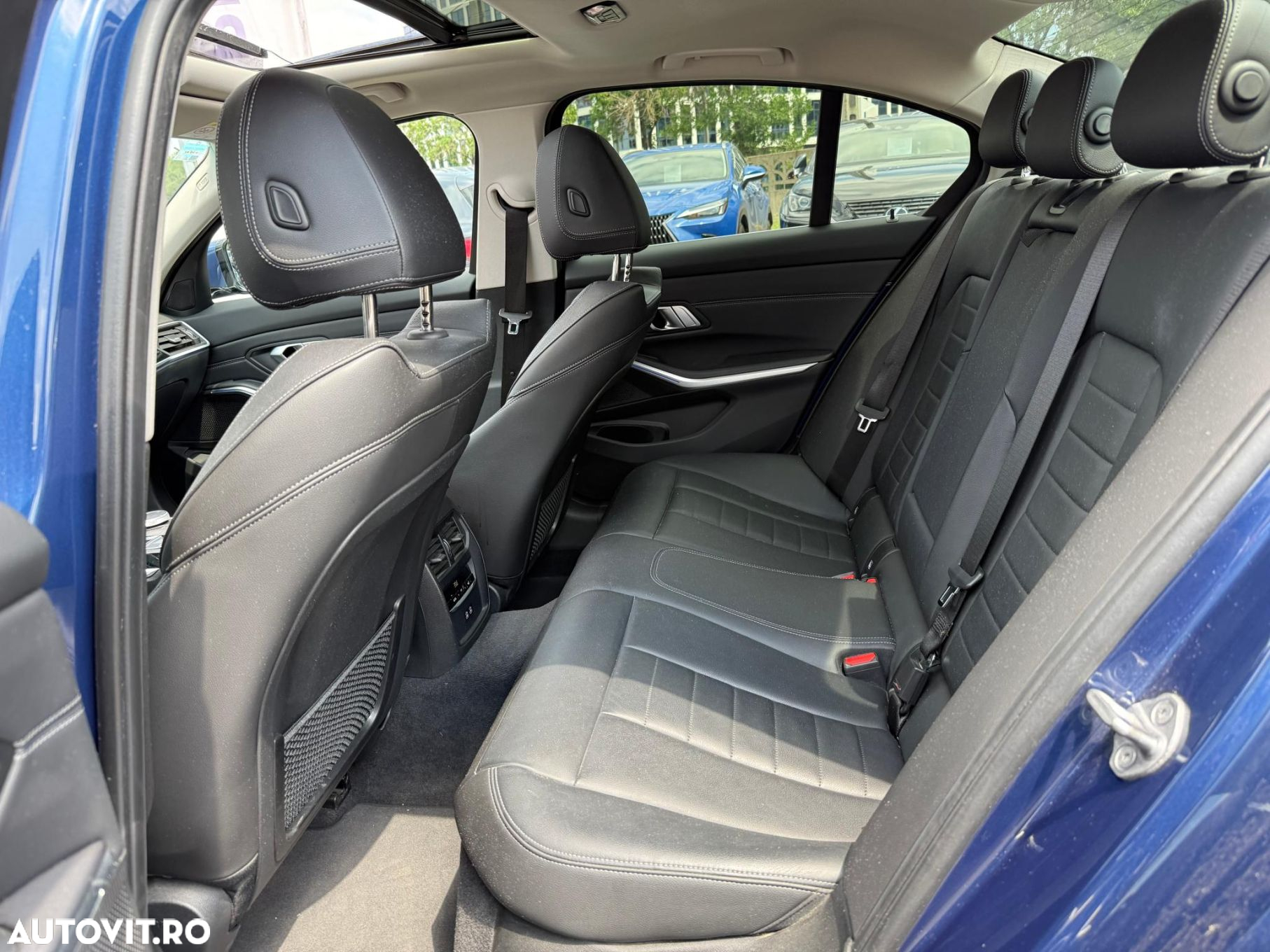 BMW Seria 3 320d xDrive AT Luxury Line - 28