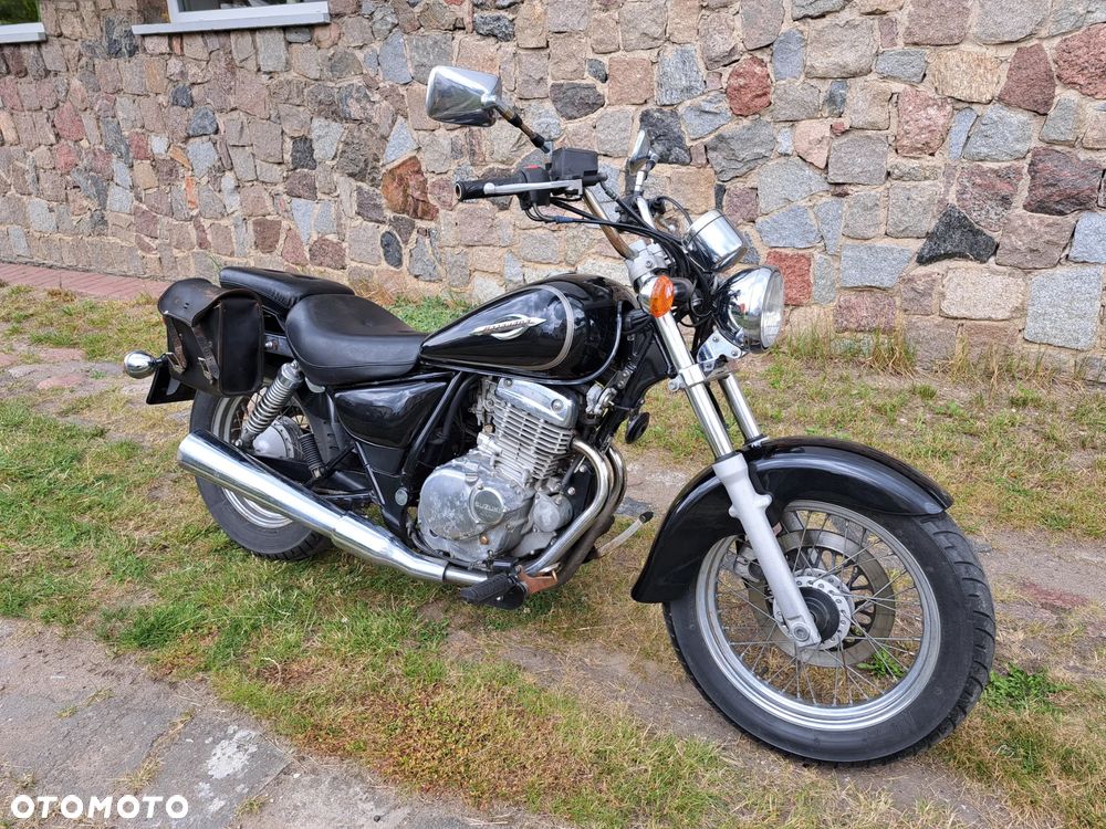 Suzuki GZ - 1