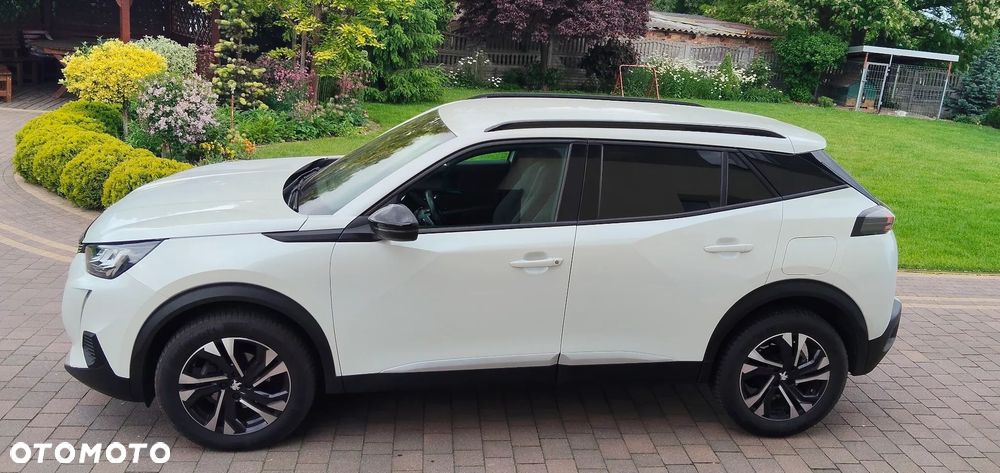 Peugeot 2008 PureTech 130 Allure S&S EAT8 - 4