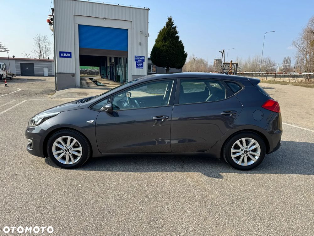 Kia Ceed 1.4 CVVT Dream Team Edition - 12