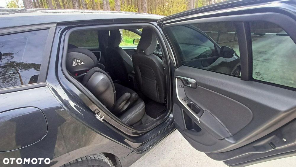 Volvo V60 - 16