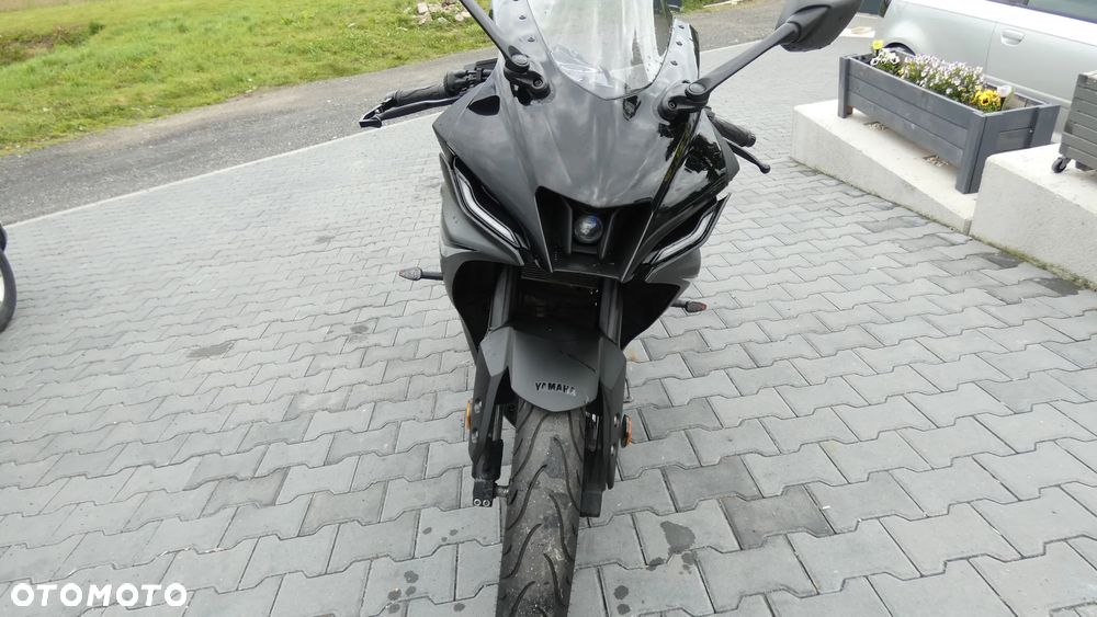 Yamaha YZF - 4