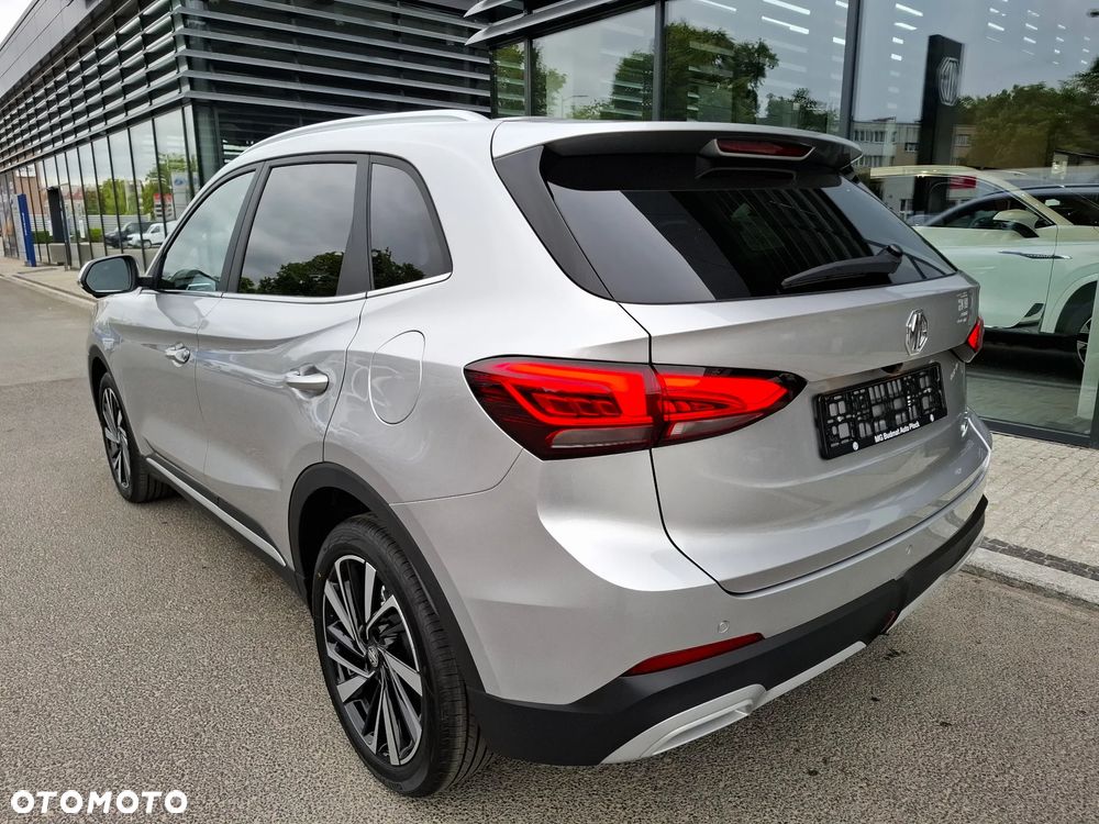 MG ZS Hybrid+ - 5