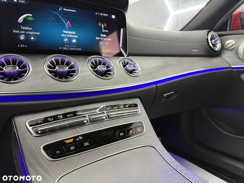 Mercedes-Benz Klasa E 300 Coupe 9G-TRONIC AMG Line - 19