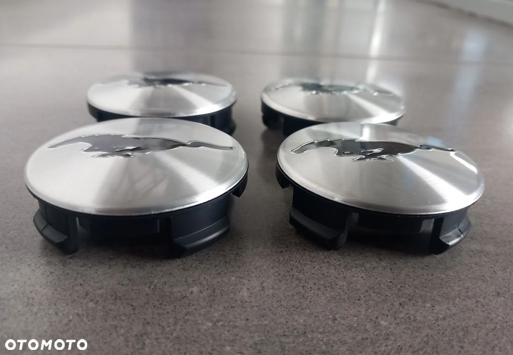 Nakładka środkowa - kołpak felgi z logo Ford Mustang - zaślepka alufelgi 2465282 - 3