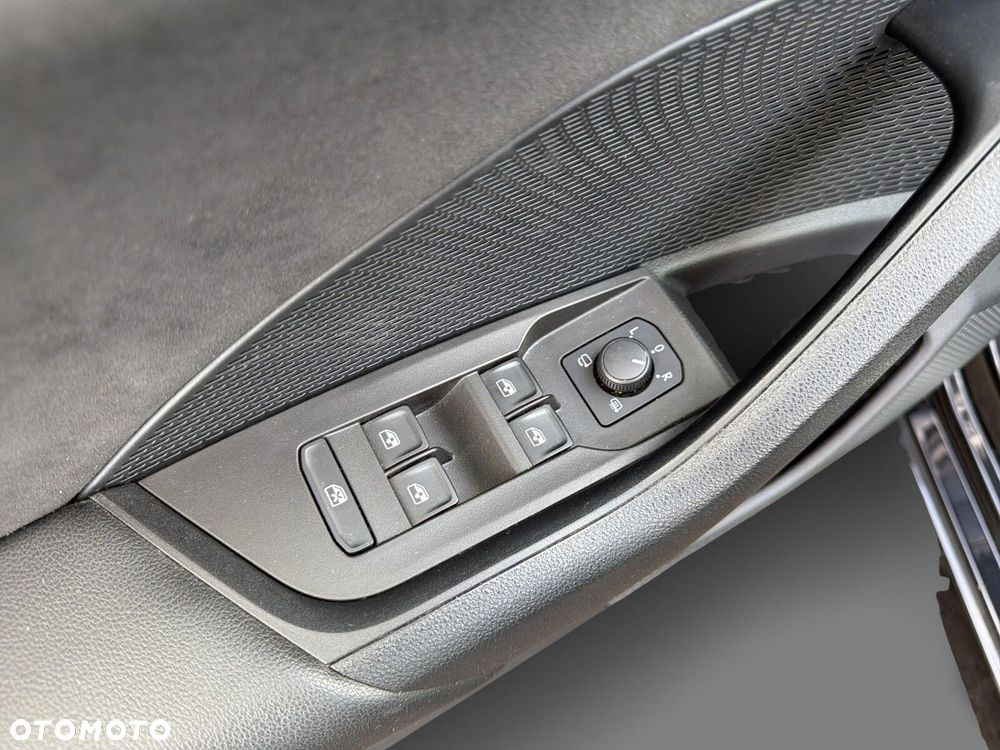 Skoda Octavia 2.0 TDI RS DSG - 21