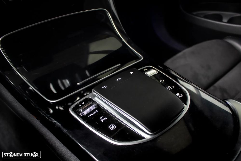 Mercedes-Benz GLC 300 e 4Matic 9G-TRONIC AMG Line - 21