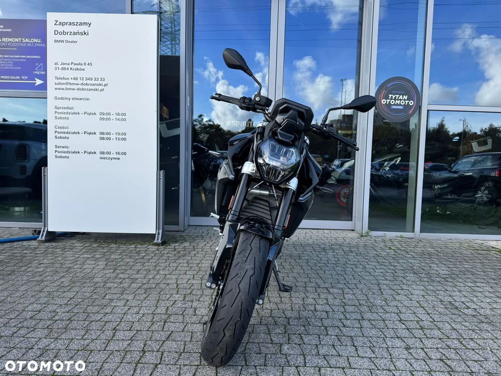 BMW F - 3
