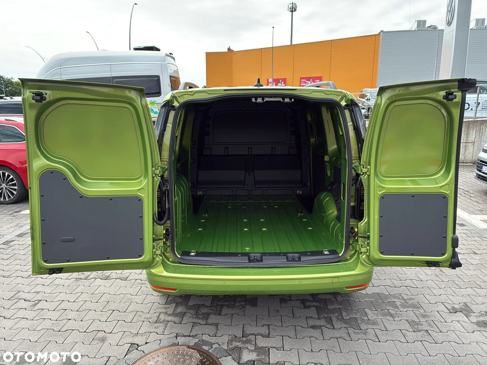 Volkswagen Caddy Maxi Cargo AUTOMAT, diesel 2.0TDI 122KM - 11