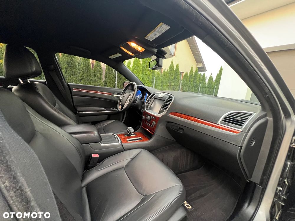 Chrysler 300C 3.5 V6 - 17