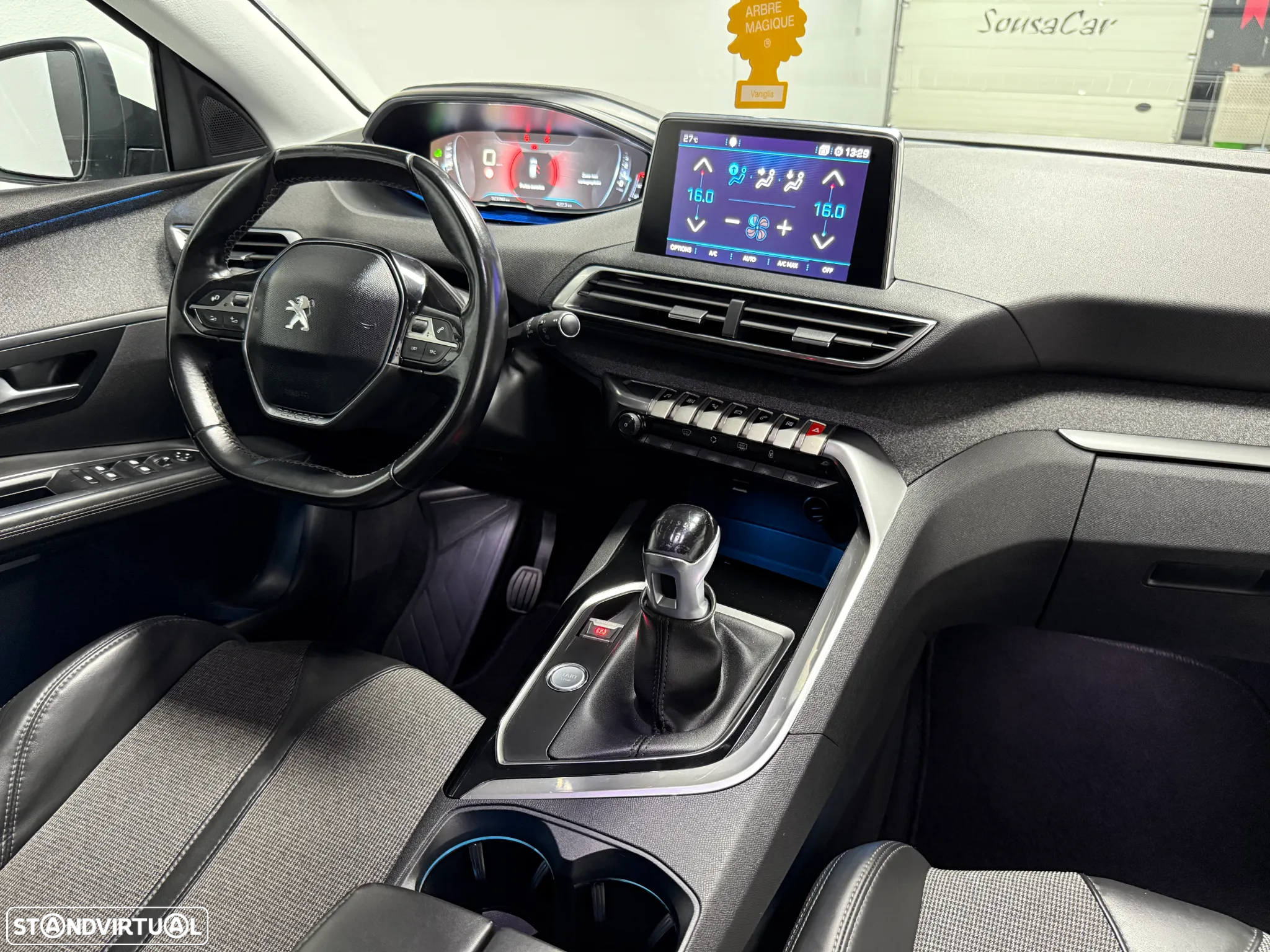 MG EHS 1.5 T-GDI Plug-in Hybrid Luxury - 24