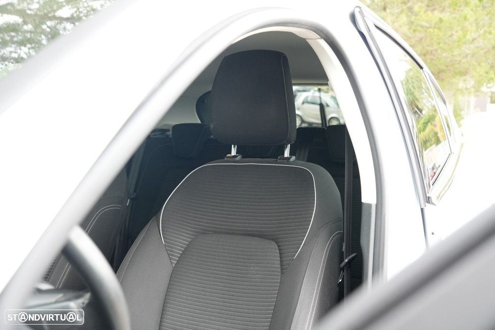 Ford Focus 1.0 EcoBoost MHEV Titanium - 21