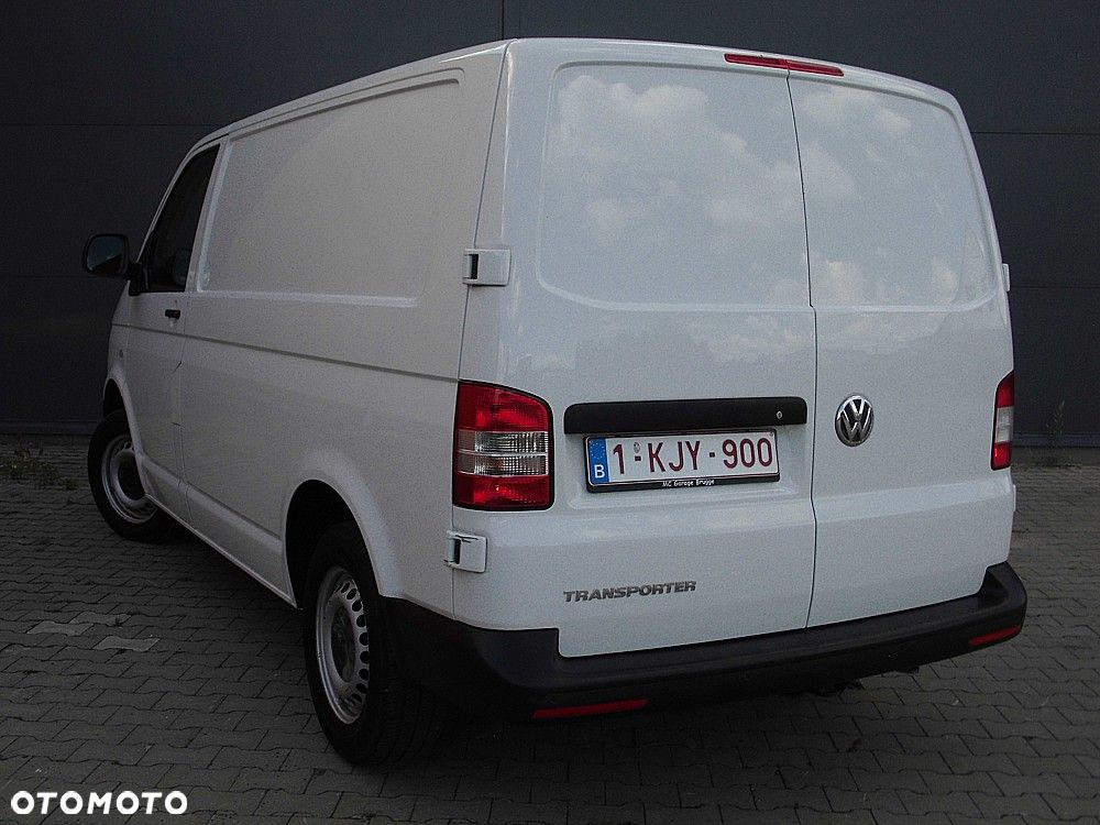 Volkswagen Transporter - 11