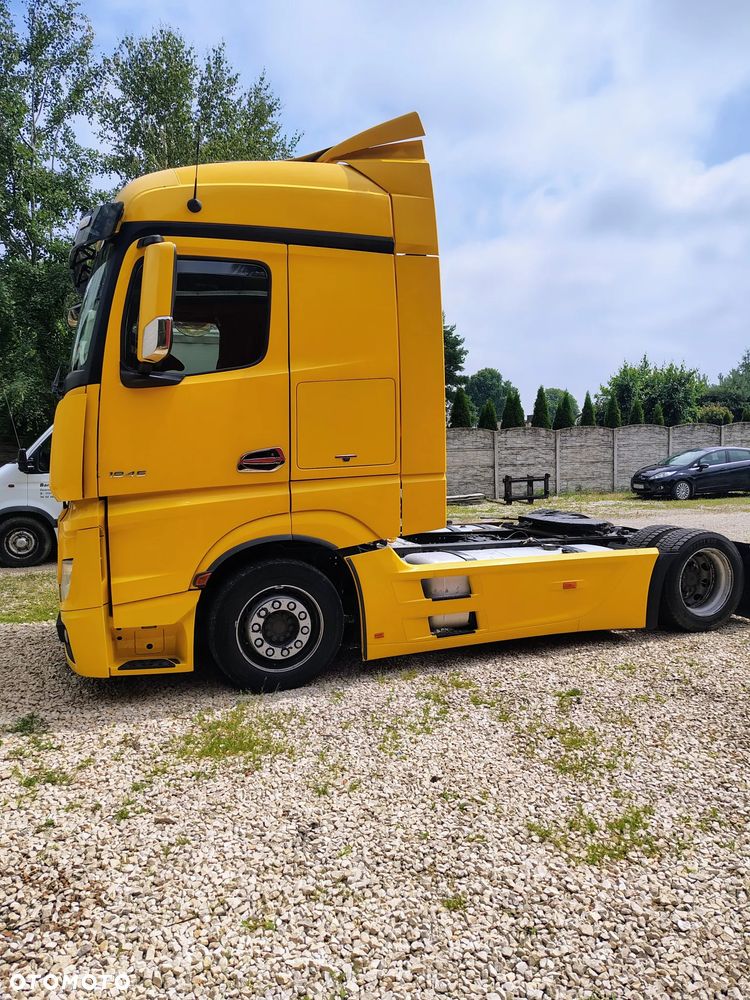 Mercedes-Benz Actros MP4 - 7
