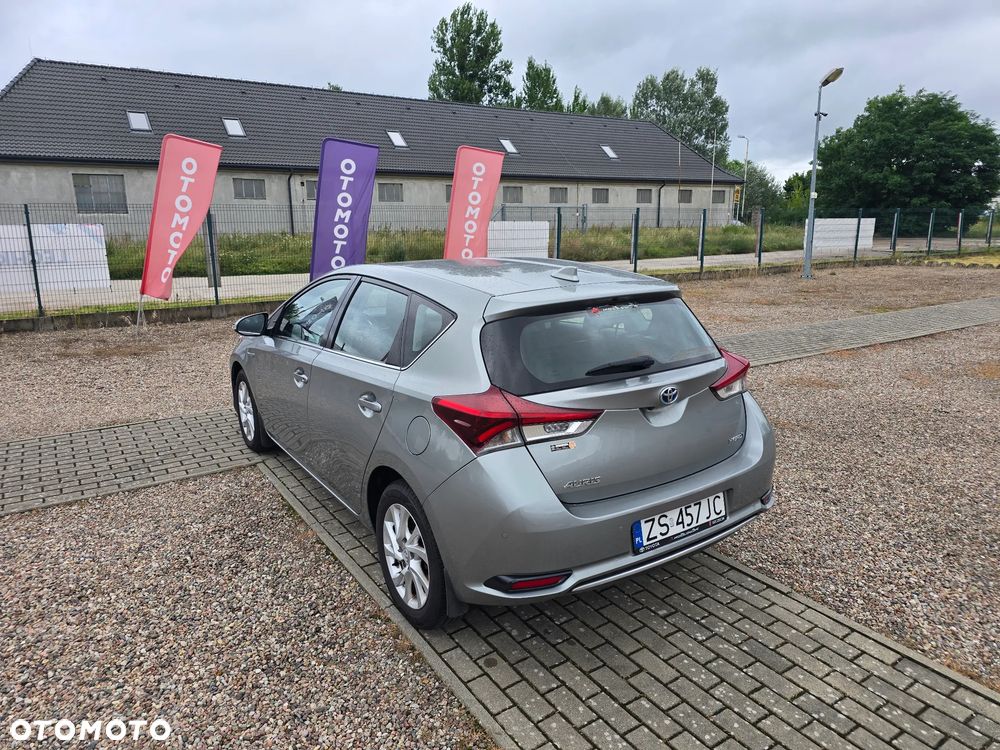 Toyota Auris Hybrid 135 Premium - 9