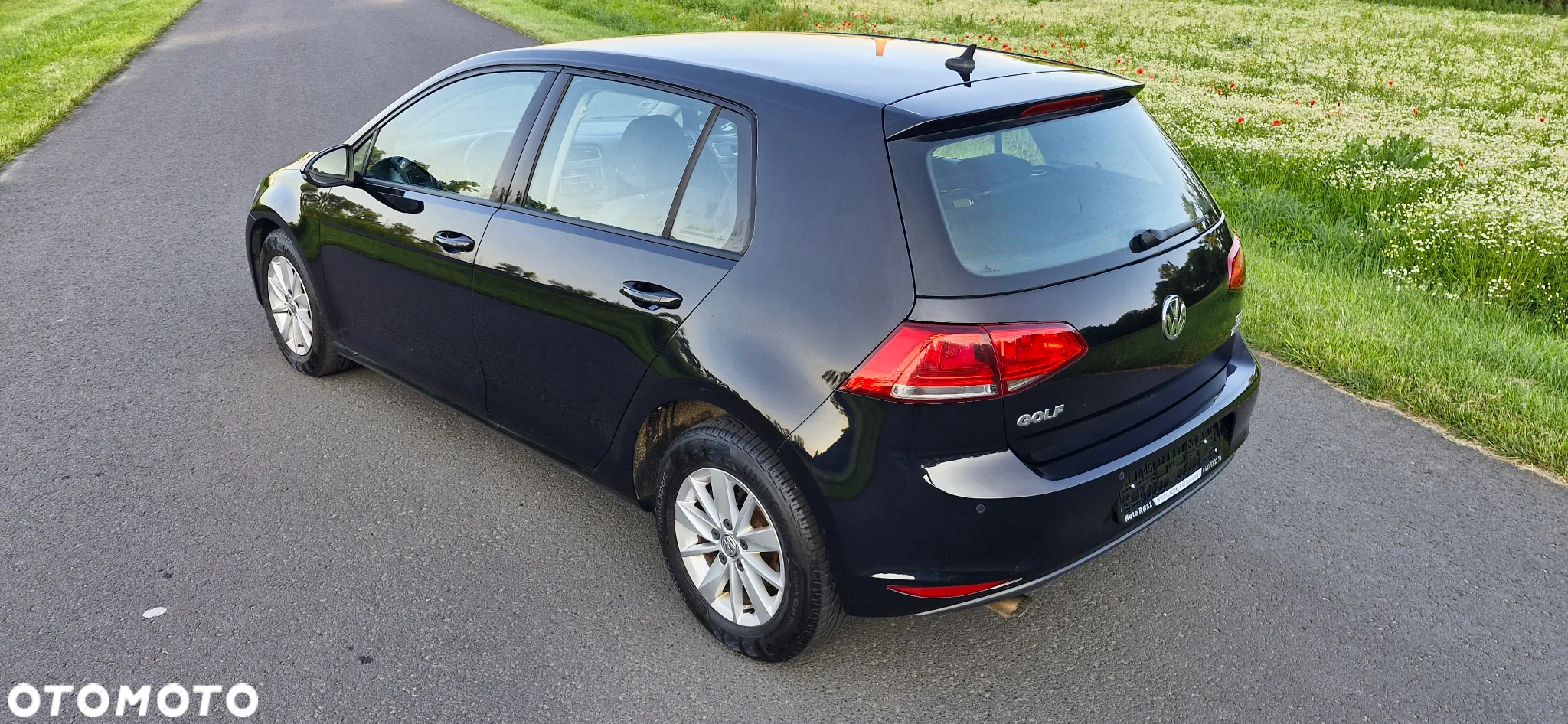 Volkswagen Golf 1.6 TDI BlueMotion Technology Comfortline - 9