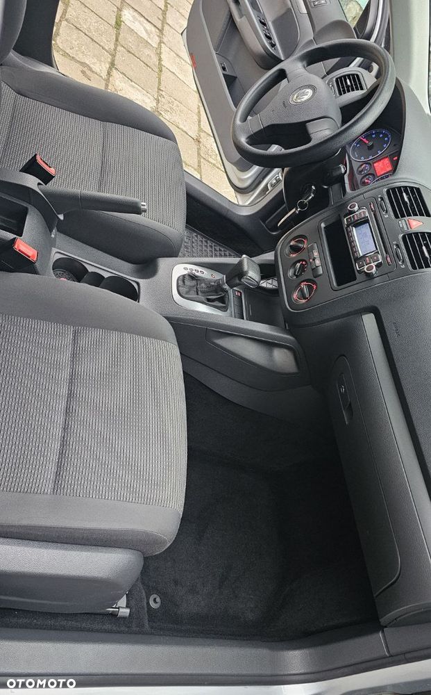 Volkswagen Jetta - 7