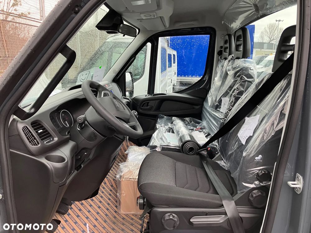 Iveco 3.0 Daily 35C16 kontener winda 750kg - 18