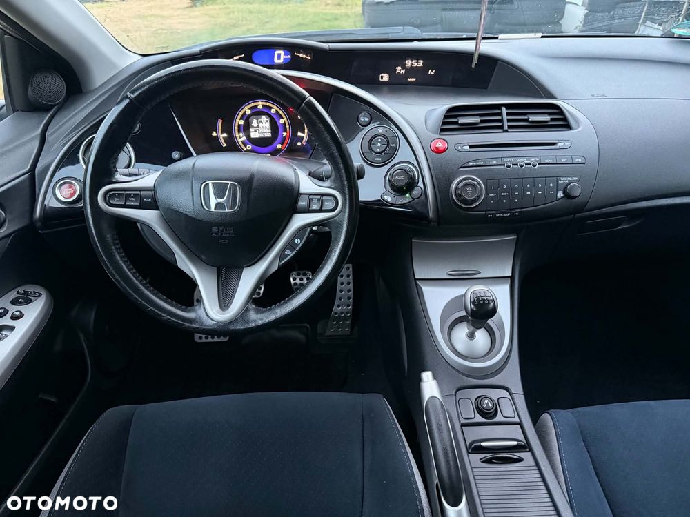 Honda Civic 1.8 Comfort - 22
