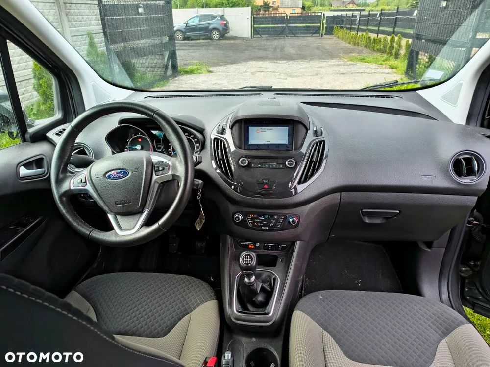 Ford Tourneo Courier - 5