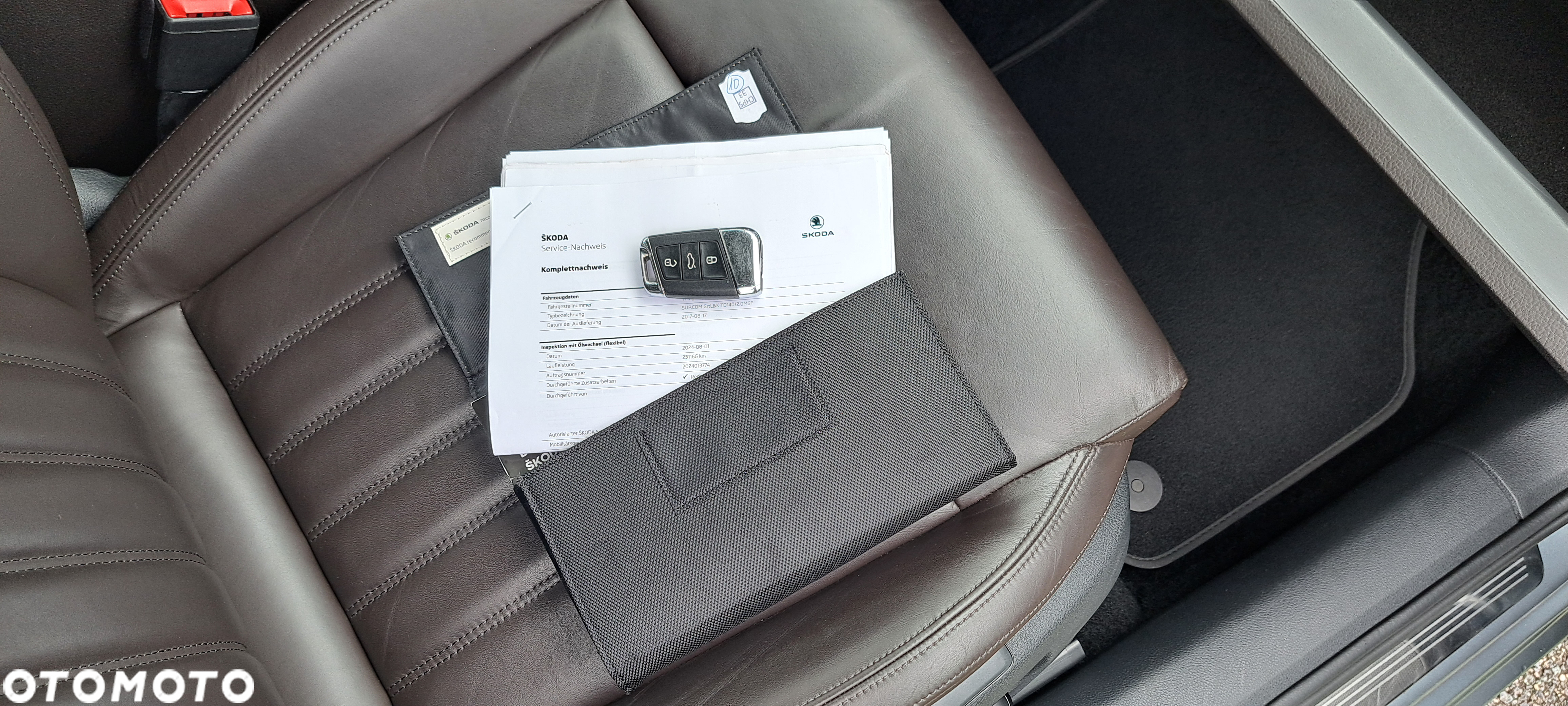 Skoda Superb Combi 2.0 TDI L&K - 32