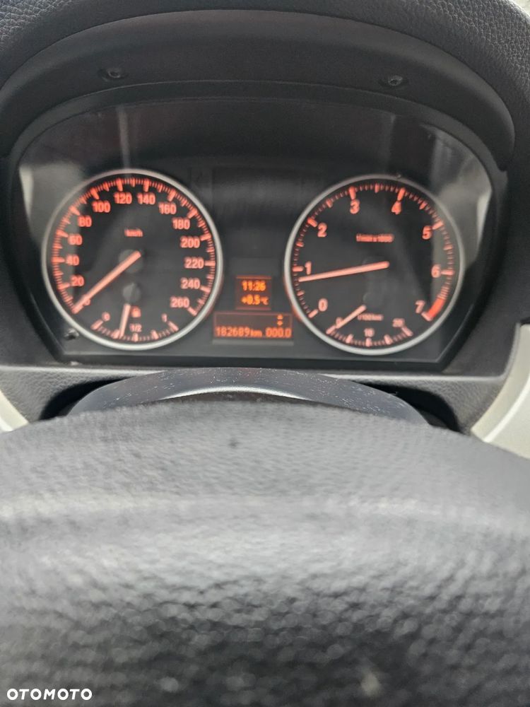 BMW Seria 3 318i Edition Exclusive - 18