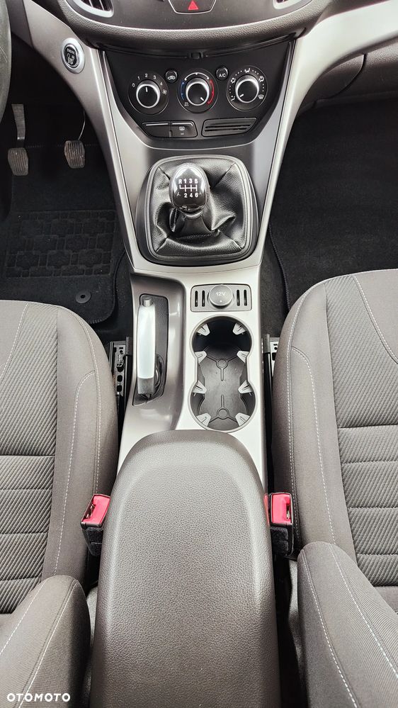 Ford Kuga 2.0 TDCi 2x4 Trend - 29