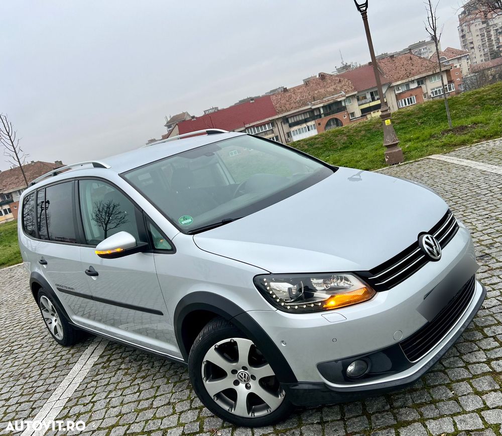Volkswagen Touran 2.0 TDI DPF Cross - 1