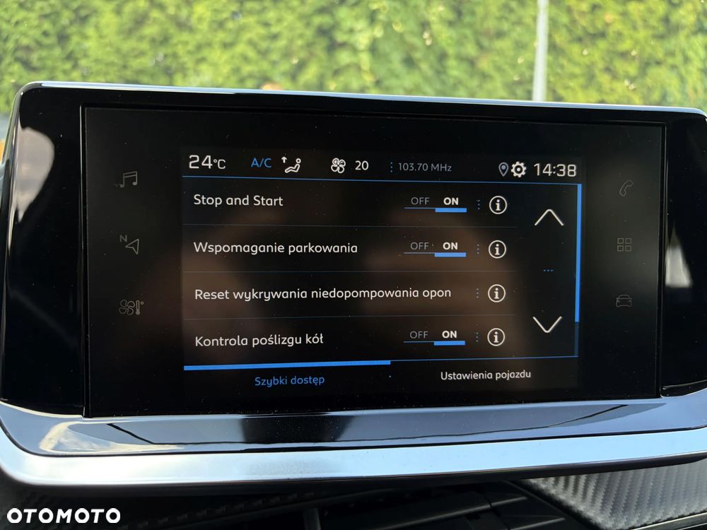 Peugeot 2008 1.2 PureTech Allure Pack S&S - 28