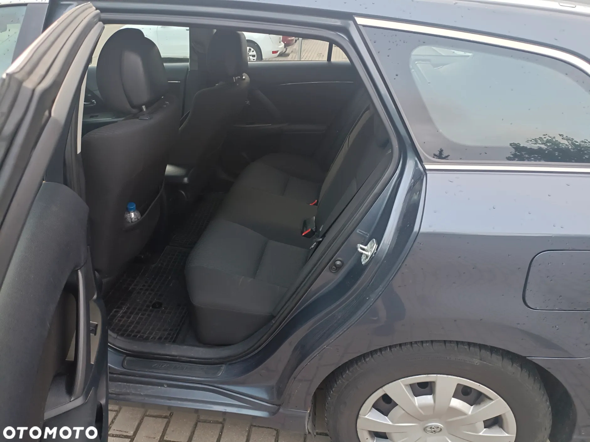 Toyota Avensis 2.0 D-4D Combi - 10