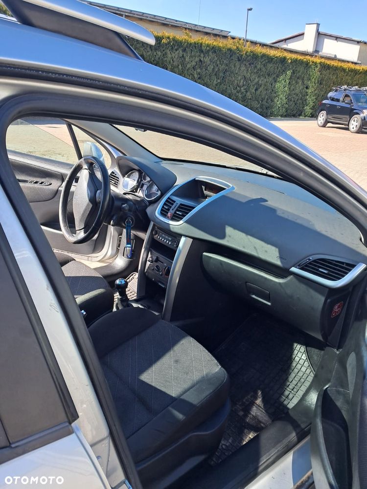 Peugeot 207 95 VTi Family - 14