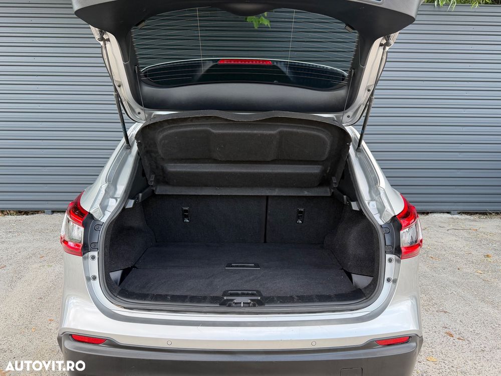 Nissan Qashqai 1.6 DCI TEKNA+ - 32