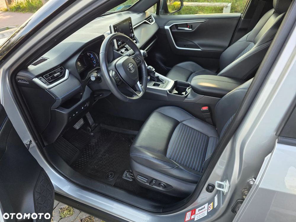 Toyota RAV4 Hybrid Selection 4x2 - 13