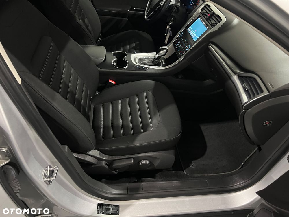 Ford Mondeo - 26